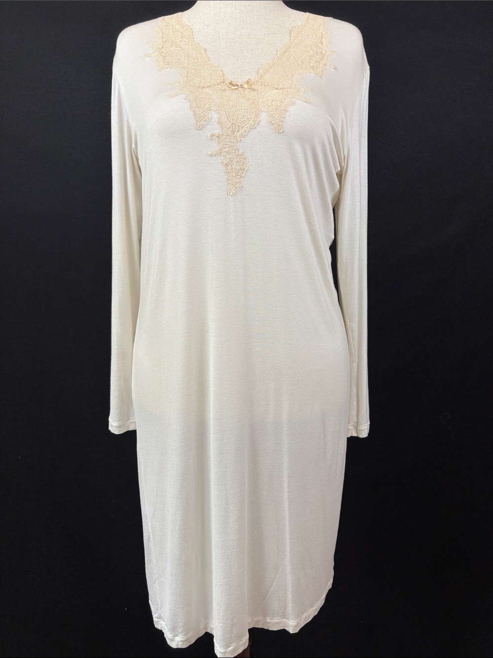 La Perla Cream Long Sleeve Soft Nightgown Beige Lace Trim Made in Italy Large